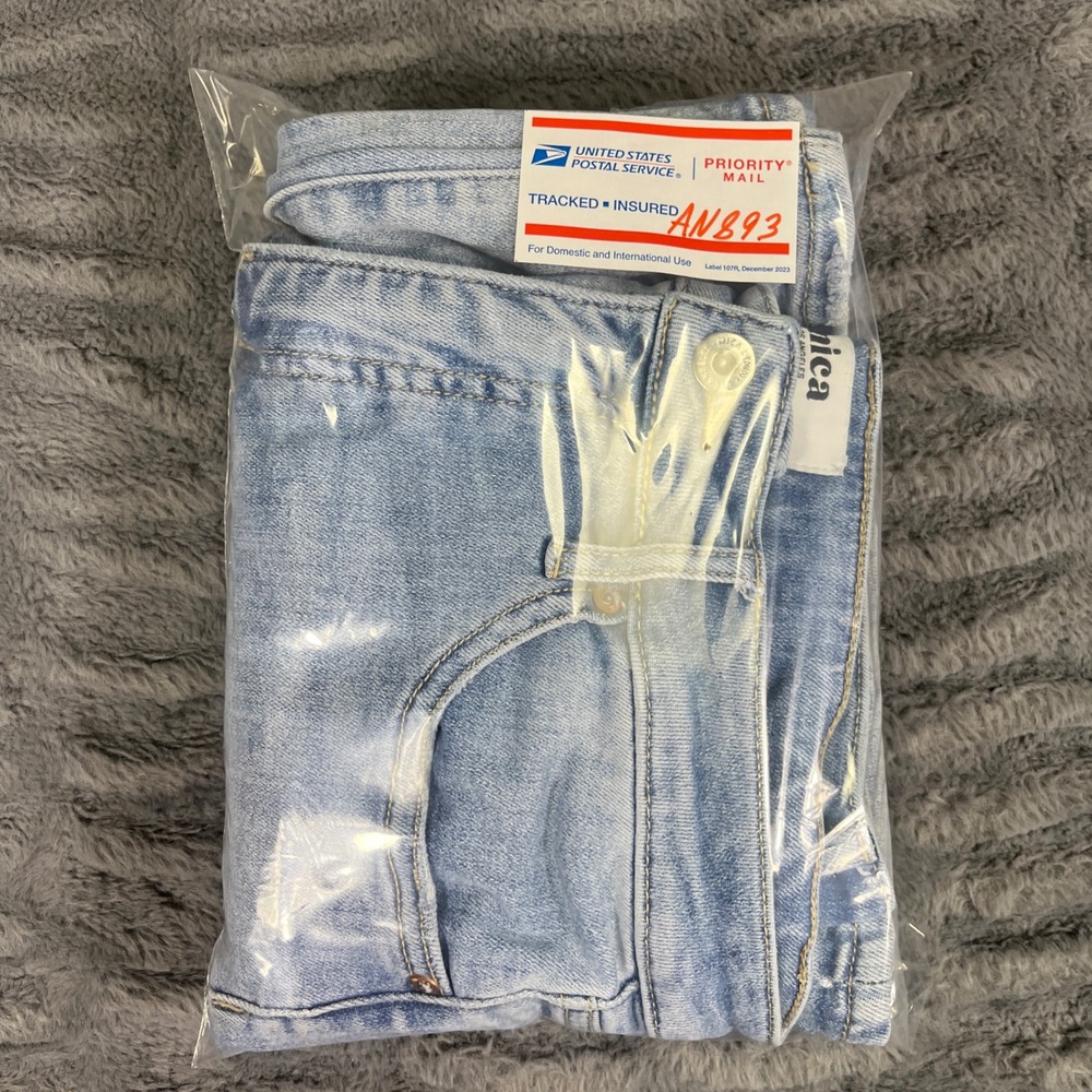 Mica Denim High Rise Wide Leg Jeans Light Wash Raw Hem Size 30 MTT-W3373LT - Picture 10 of 10